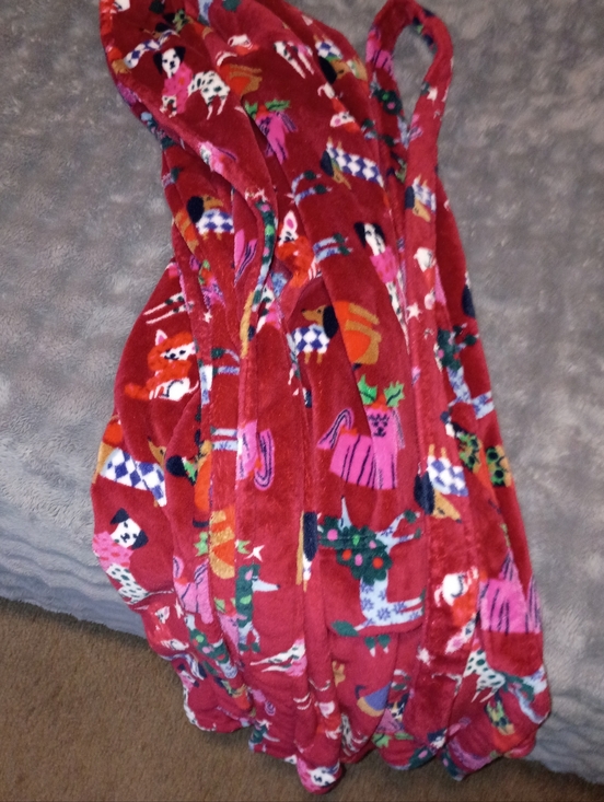 Vera Bradley Other - Vera Bradley Red Fuzzy Holiday Animal Print Robe